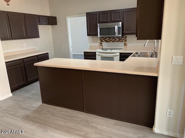 442 West El Freda Road Tempe, AZ 85284 - Photo 3 of 14