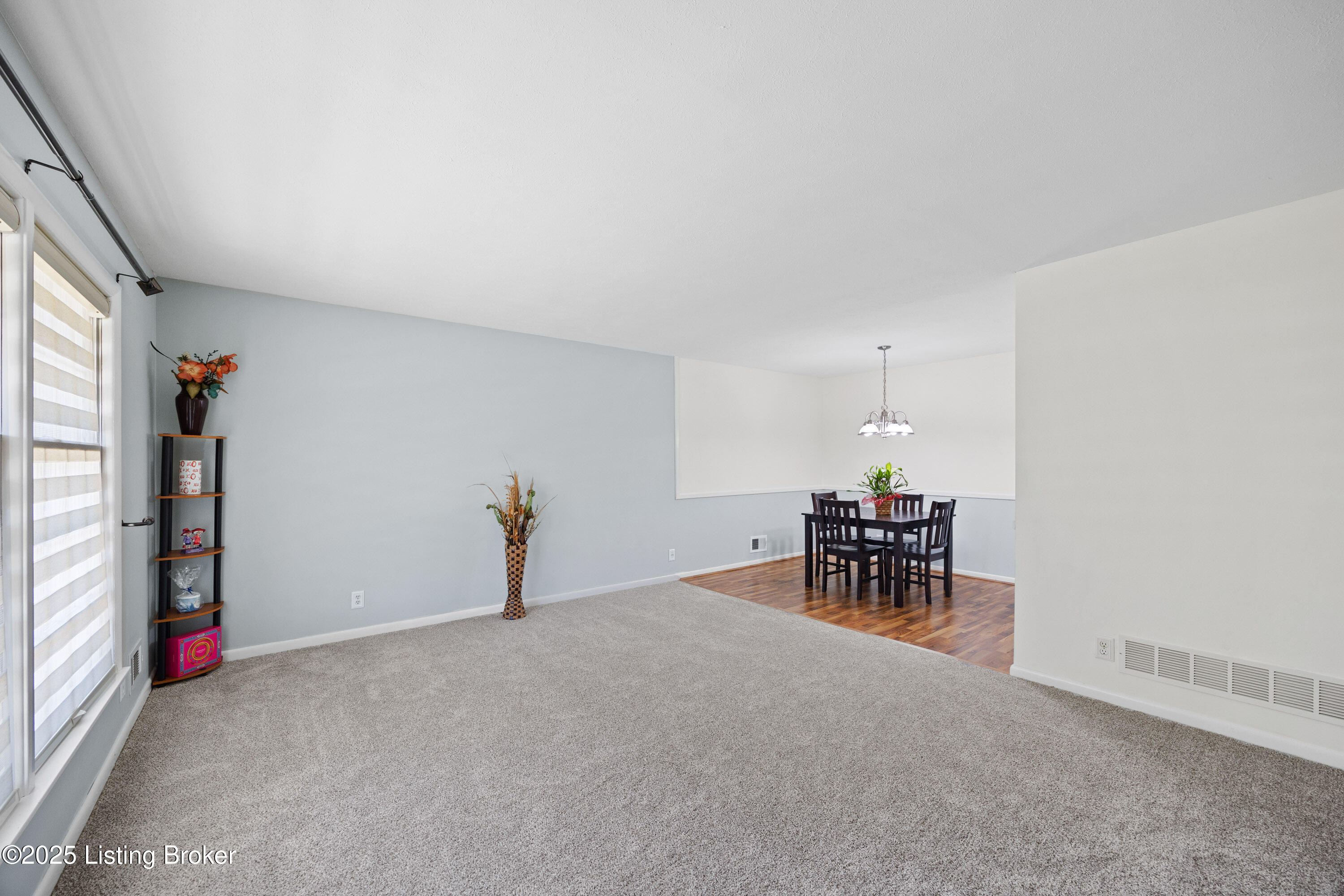 7400 Ridan Way Louisville, KY 40214 - Photo 8 of 36 008