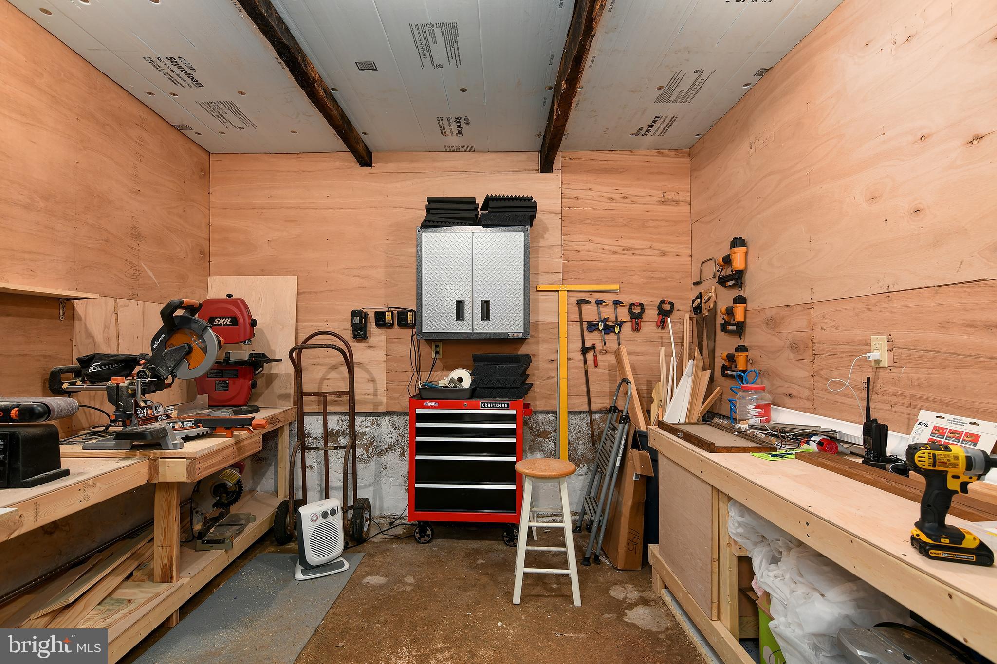 207 High Street Cambridge, MD 21613 - Photo 30 of 44 Former Smoke House Turned Workshop