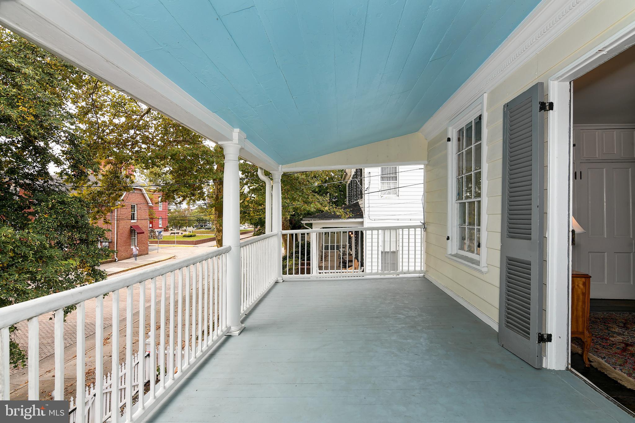 207 High Street Cambridge, MD 21613 - Photo 36 of 44 Sweeping Porch