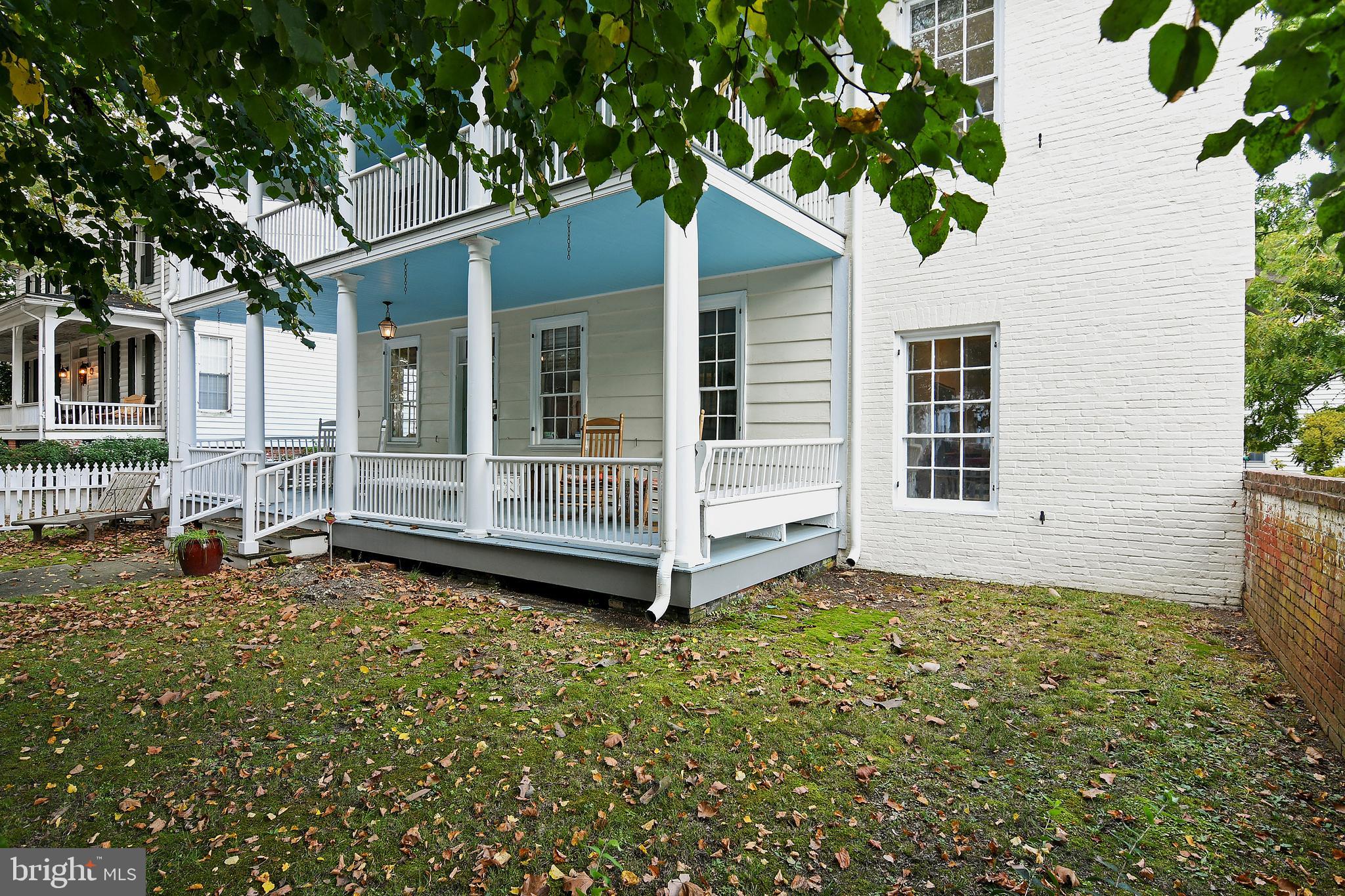 207 High Street Cambridge, MD 21613 - Photo 8 of 44 Right View of 207