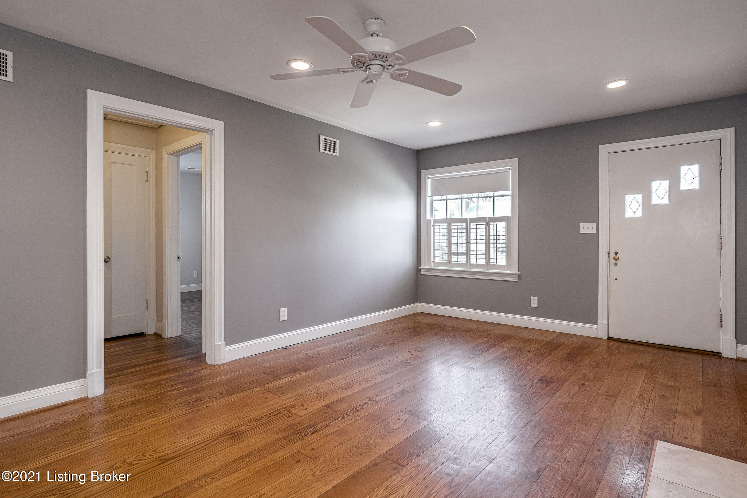 4004 Springhill Road Louisville, KY 40207 - Photo 9 of 41 4004 Springhill Road-14