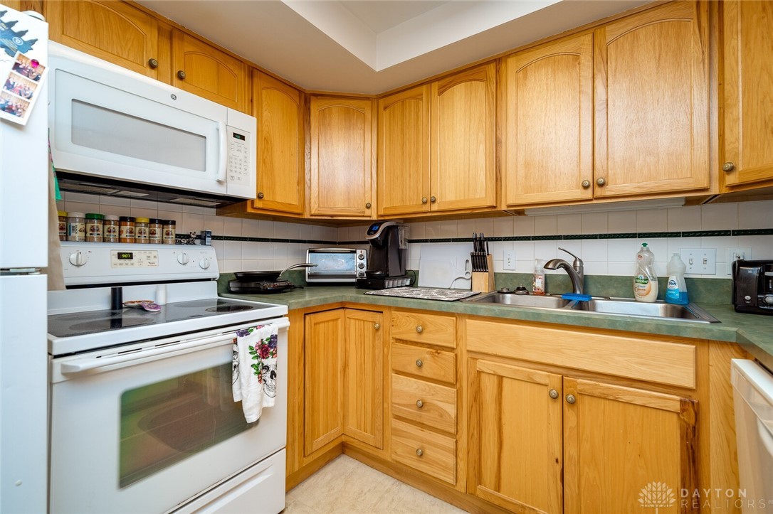 5831 Overbrooke Road Dayton, OH 45440 - Photo 8 of 30 Gallery Image 8