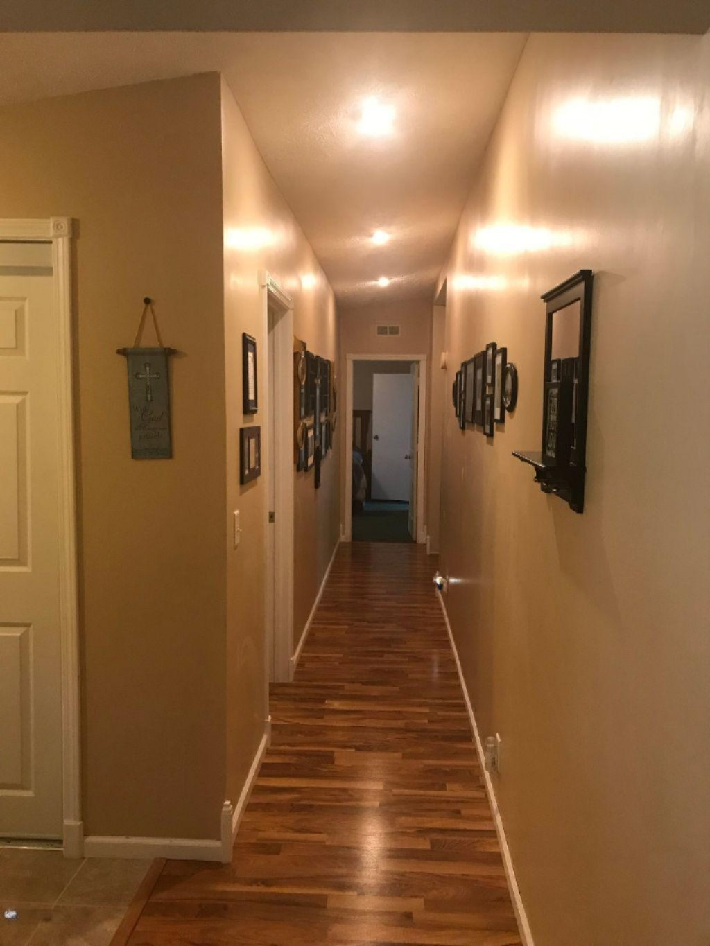 4831 MacArthur Road Muskegon, MI 49442 - Photo 7 of 23 Hallway mac