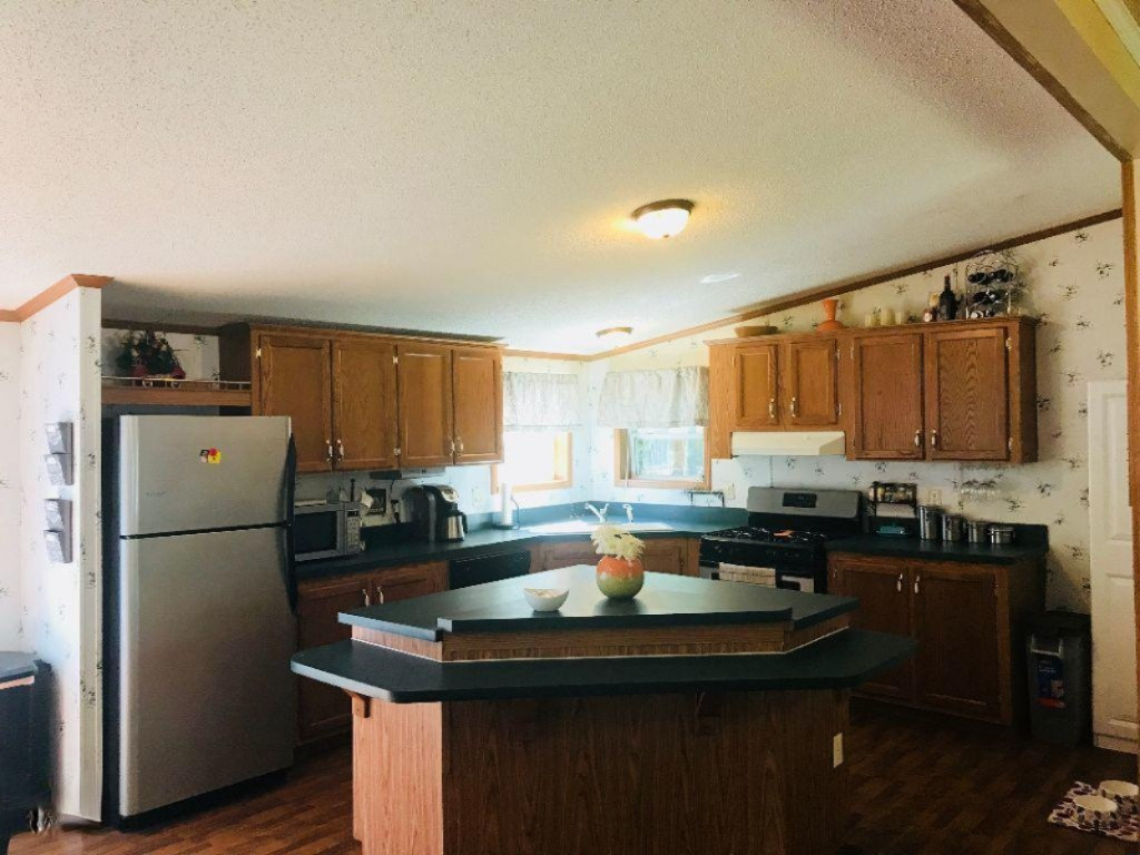 4831 MacArthur Road Muskegon, MI 49442 - Photo 9 of 23 kitchen mac
