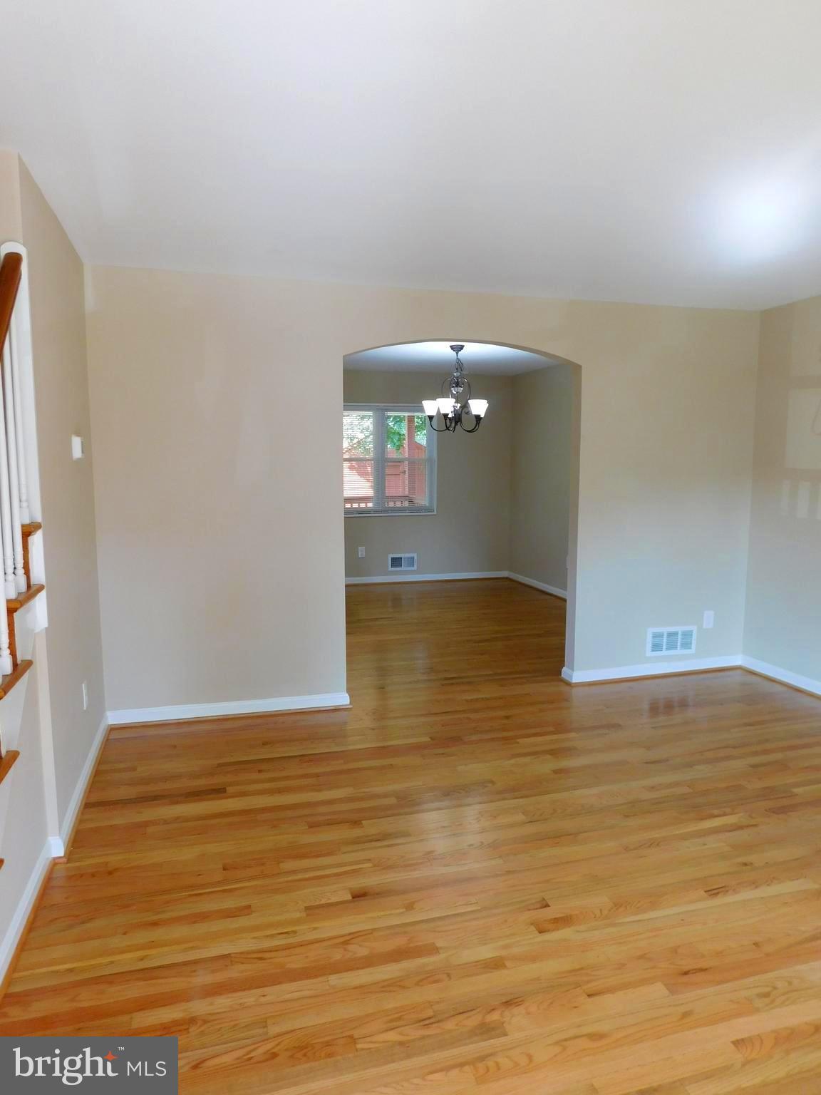 618 Brisbane Road Baltimore, MD 21229 - Photo 4 of 30 a view of an empty room
