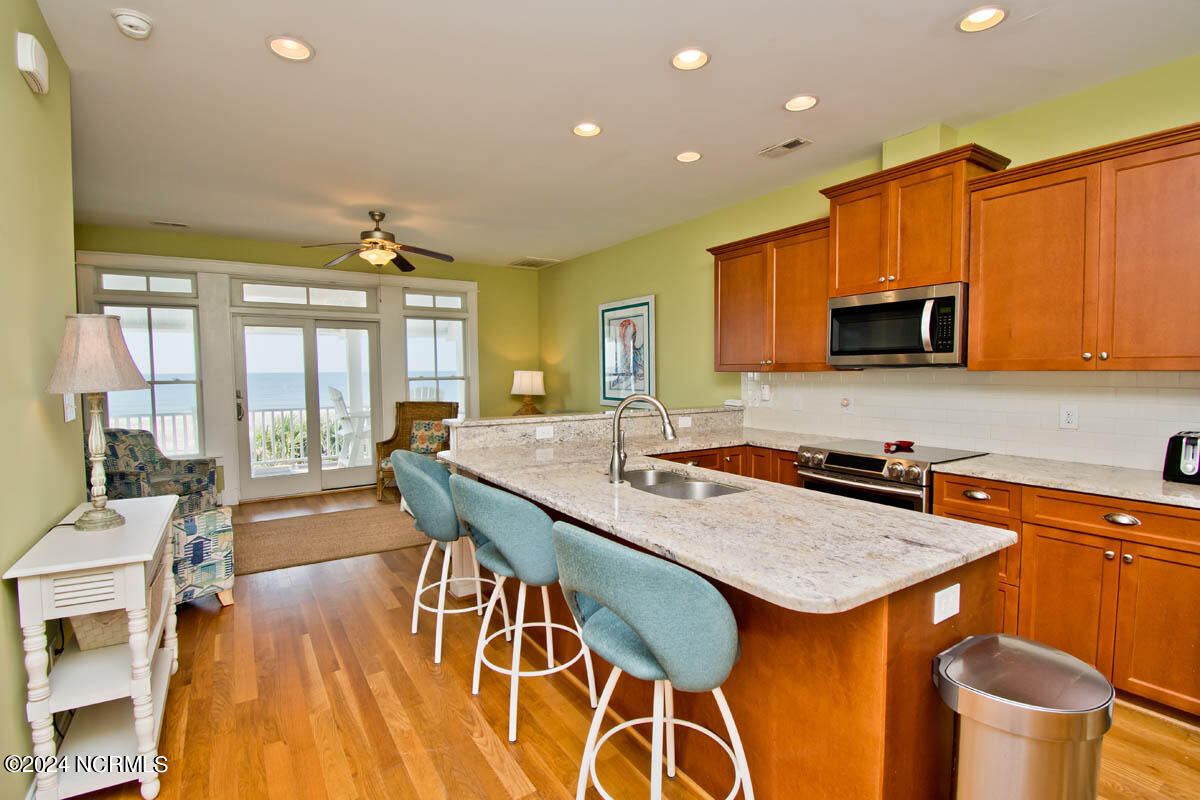 175 Atlantic Boulevard Atlantic Beach, NC 28512 - Photo 19 of 61 Kitchen