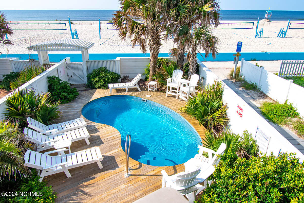 175 Atlantic Boulevard Atlantic Beach, NC 28512 - Photo 4 of 61 DSC_4124