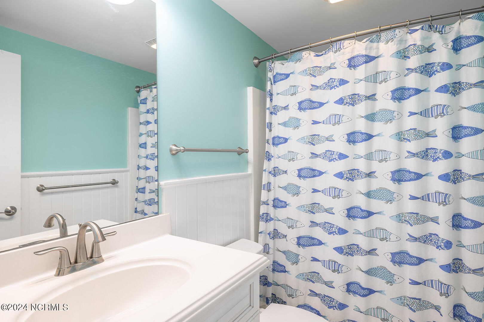 175 Atlantic Boulevard Atlantic Beach, NC 28512 - Photo 44 of 61 Guest Bath