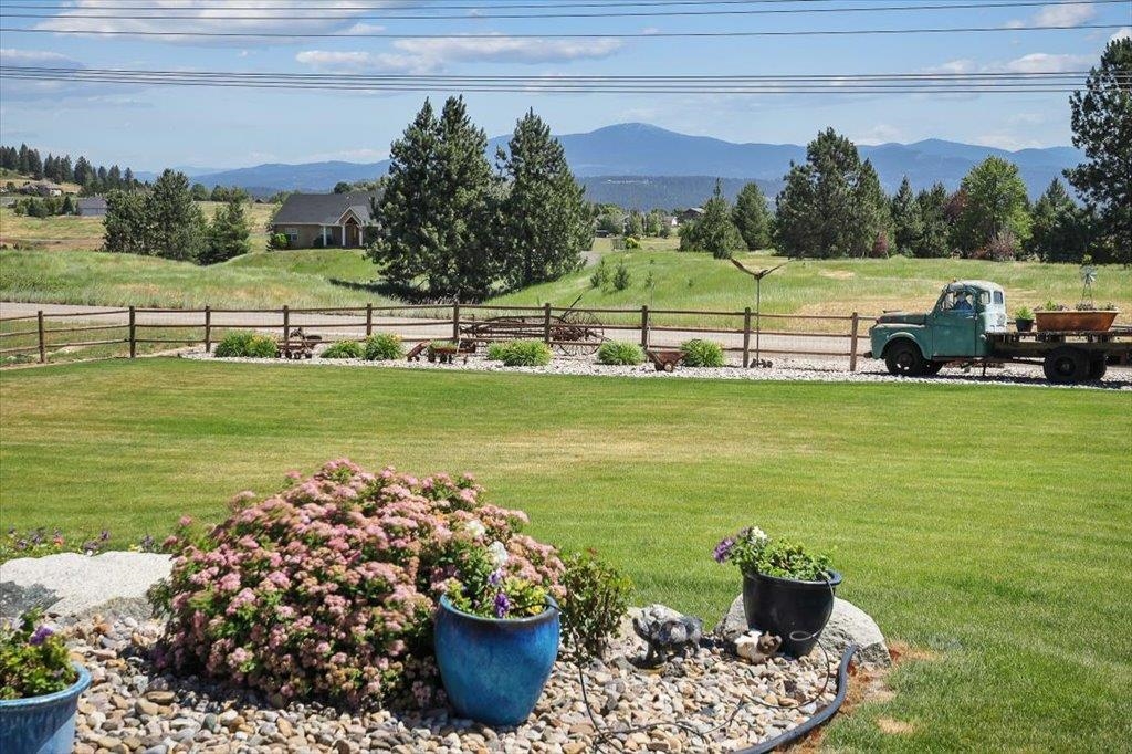 20717 North Division Road Colbert, WA 99005 - Photo 36 of 40