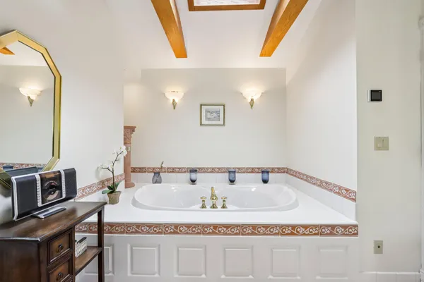 $675,000 | W338-s4370 Drumlin Drive, Dousman, WI 53118