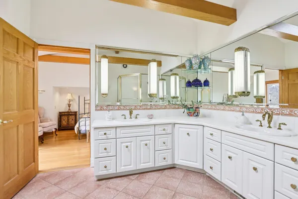 $675,000 | W338-s4370 Drumlin Drive, Dousman, WI 53118