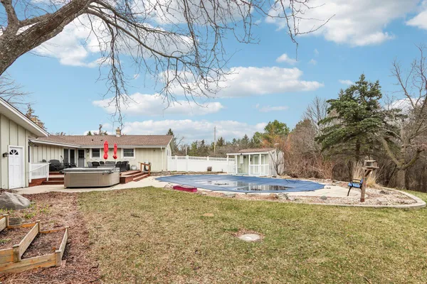 $675,000 | W338-s4370 Drumlin Drive, Dousman, WI 53118