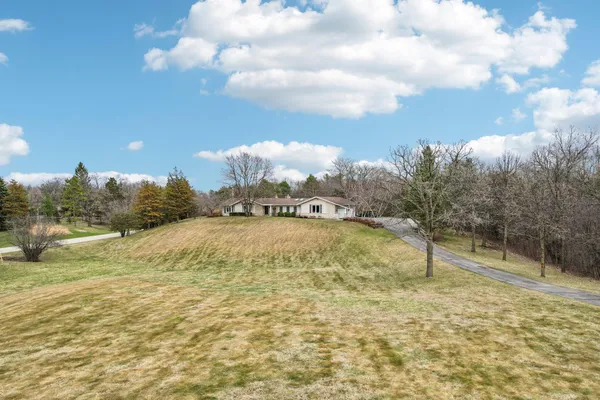 $675,000 | W338-s4370 Drumlin Drive, Dousman, WI 53118