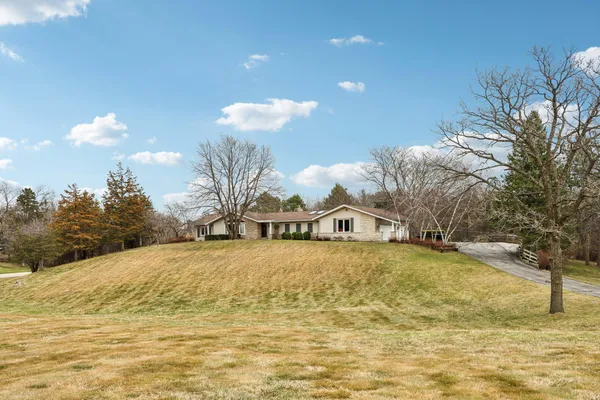 $675,000 | W338-s4370 Drumlin Drive, Dousman, WI 53118