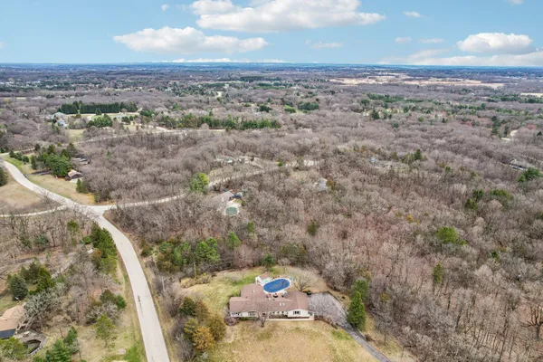 $675,000 | W338-s4370 Drumlin Drive, Dousman, WI 53118