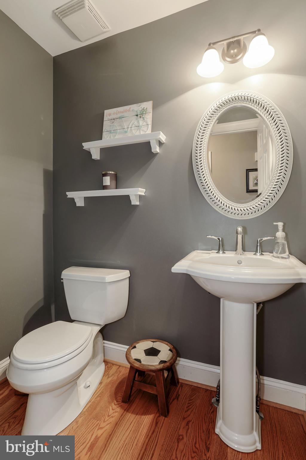 7163 Baldwin Ridge Road Warrenton, VA 20187 - Photo 18 of 35 Main Level Half bath