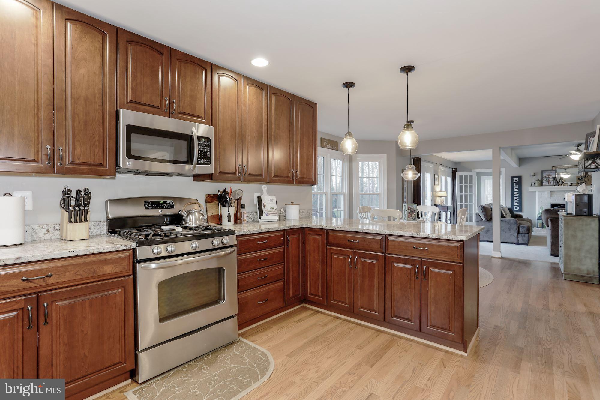7163 Baldwin Ridge Road Warrenton, VA 20187 - Photo 6 of 35 5 Burner Stove