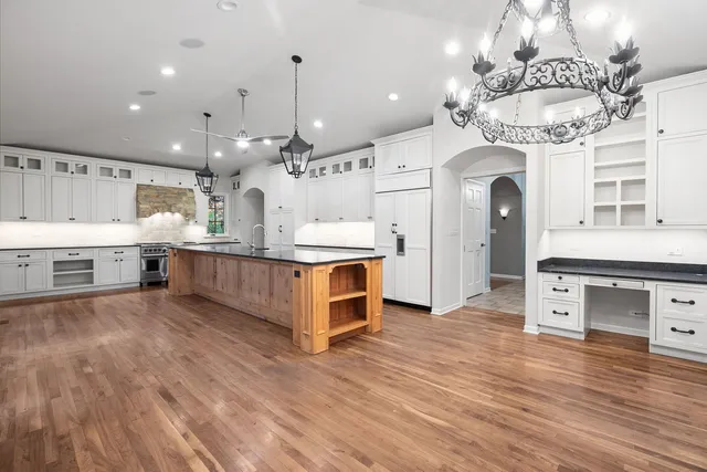 $839,000 | 1292 Oak Trail Drive, Libertyville, IL 60048