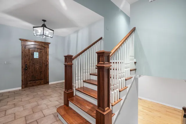 $839,000 | 1292 Oak Trail Drive, Libertyville, IL 60048