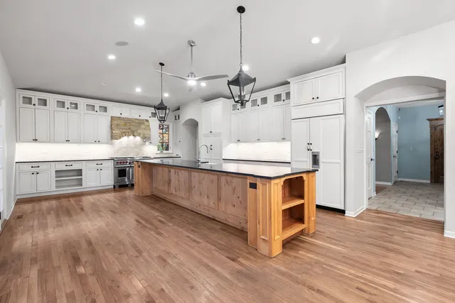 $839,000 | 1292 Oak Trail Drive, Libertyville, IL 60048