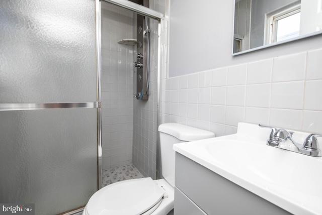 2715 Northview Road Philadelphia, PA 19152 - Photo 6 of 15 Gallery Image 6