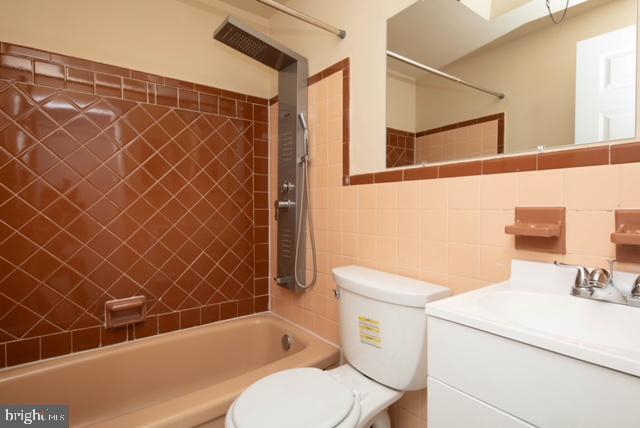 2715 Northview Road Philadelphia, PA 19152 - Photo 9 of 15 Gallery Image 9