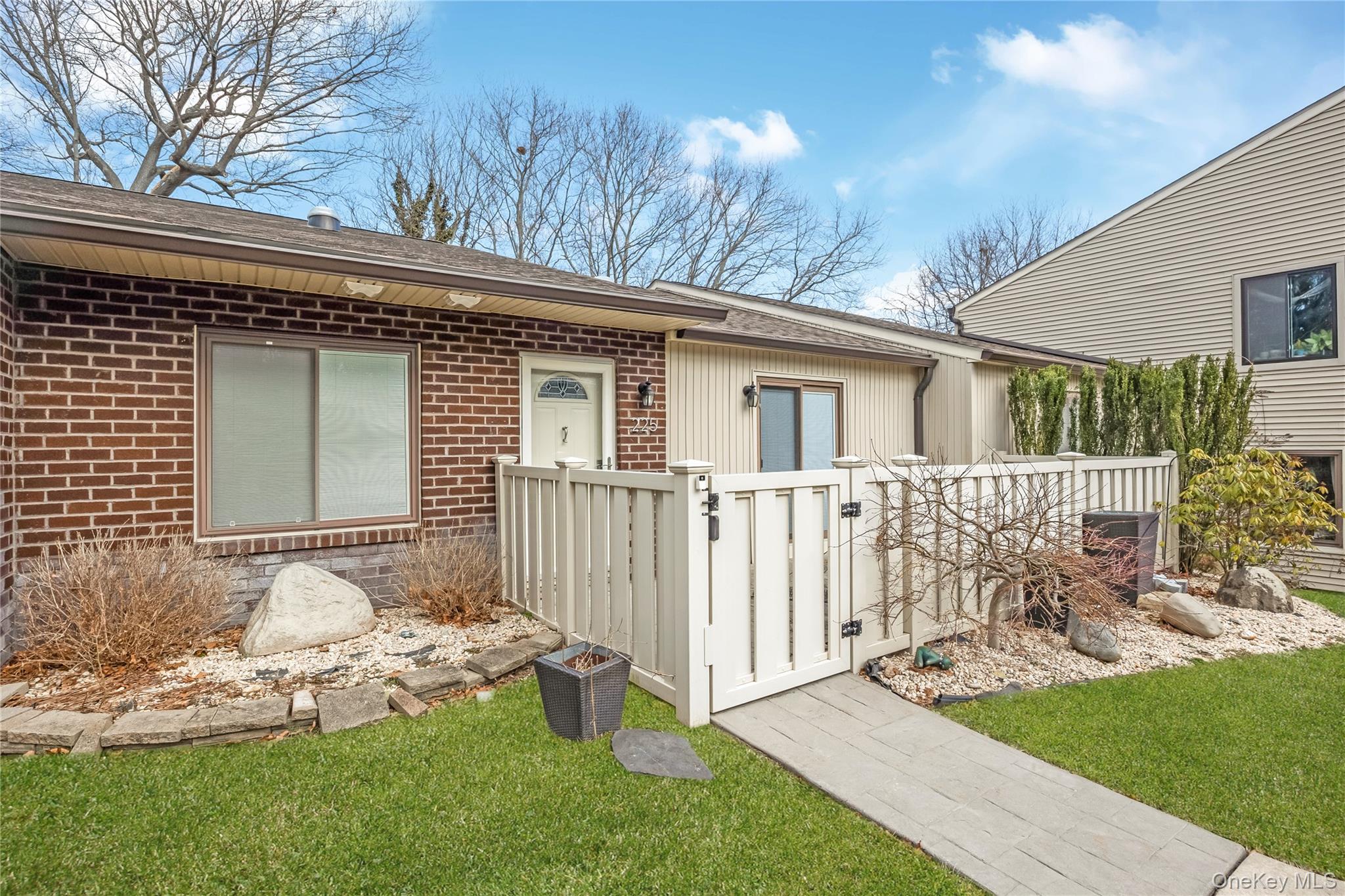 225 Birchwood Road Coram, NY 11727 - Photo 3 of 27