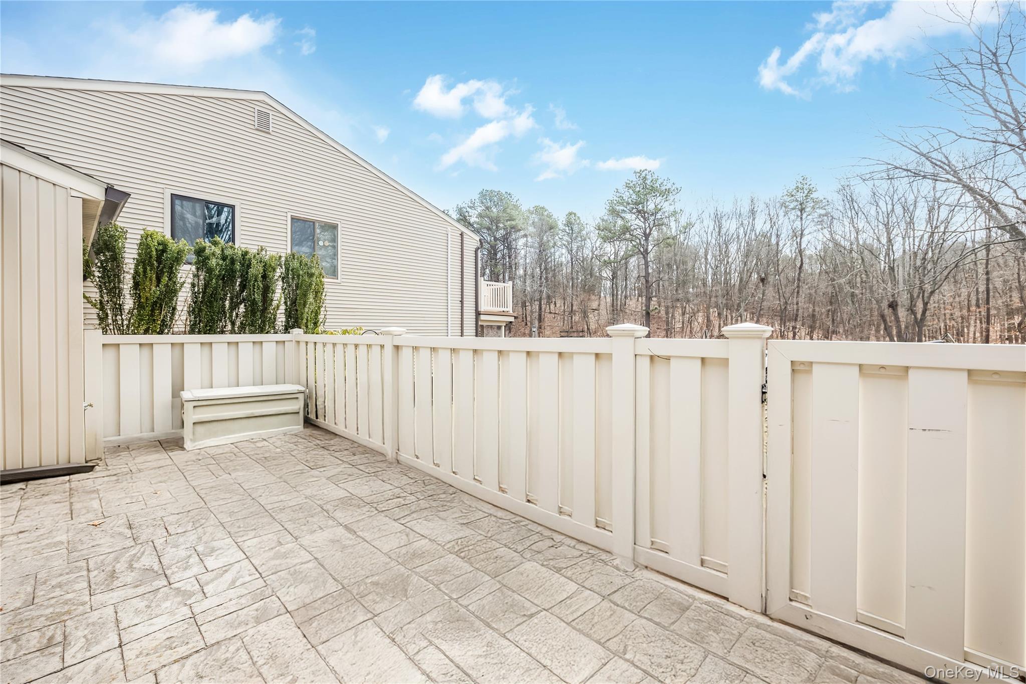 225 Birchwood Road Coram, NY 11727 - Photo 4 of 27