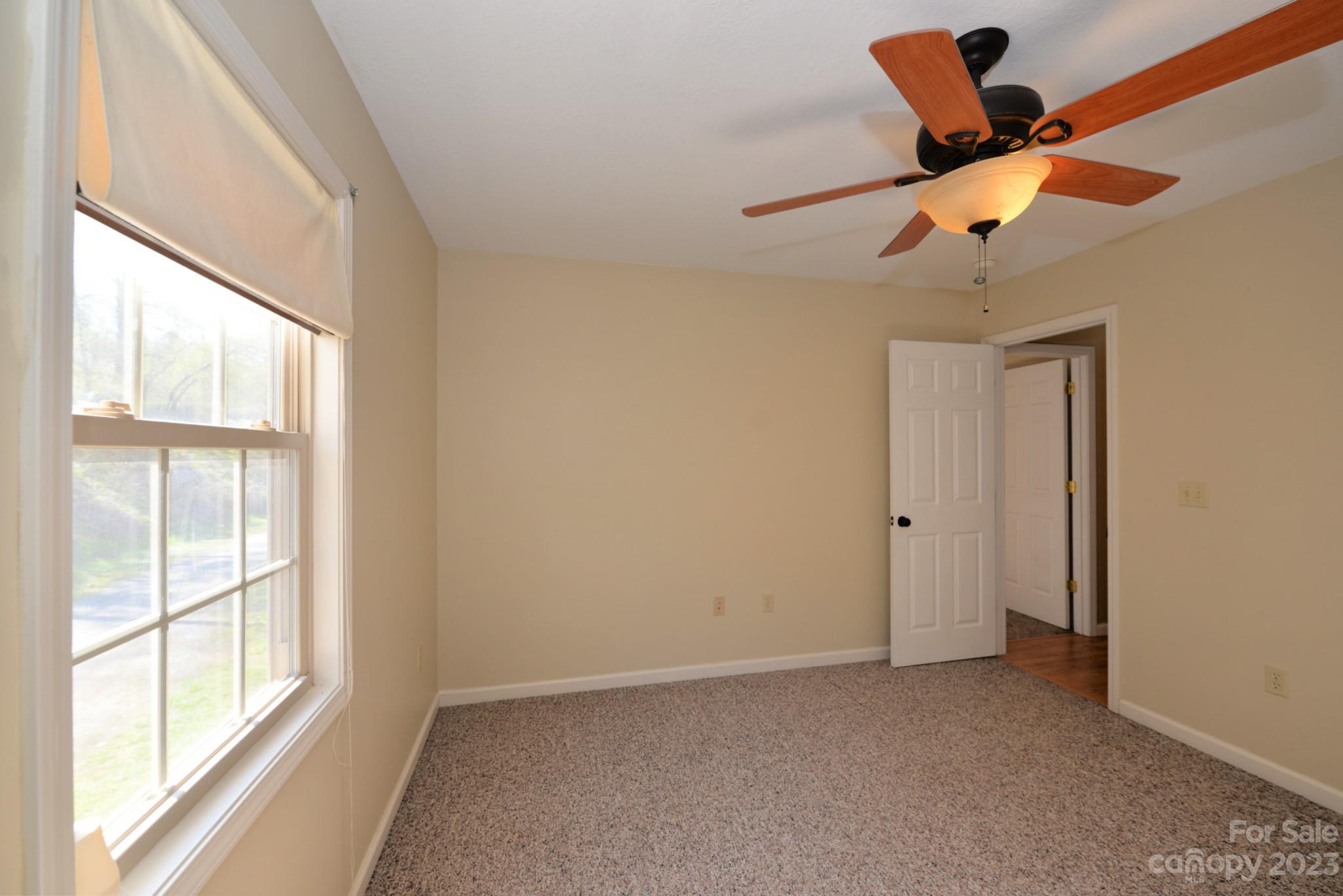 99 Bayside Drive Sylva, NC 28779 - Photo 18 of 34 a very nice looking room with a window