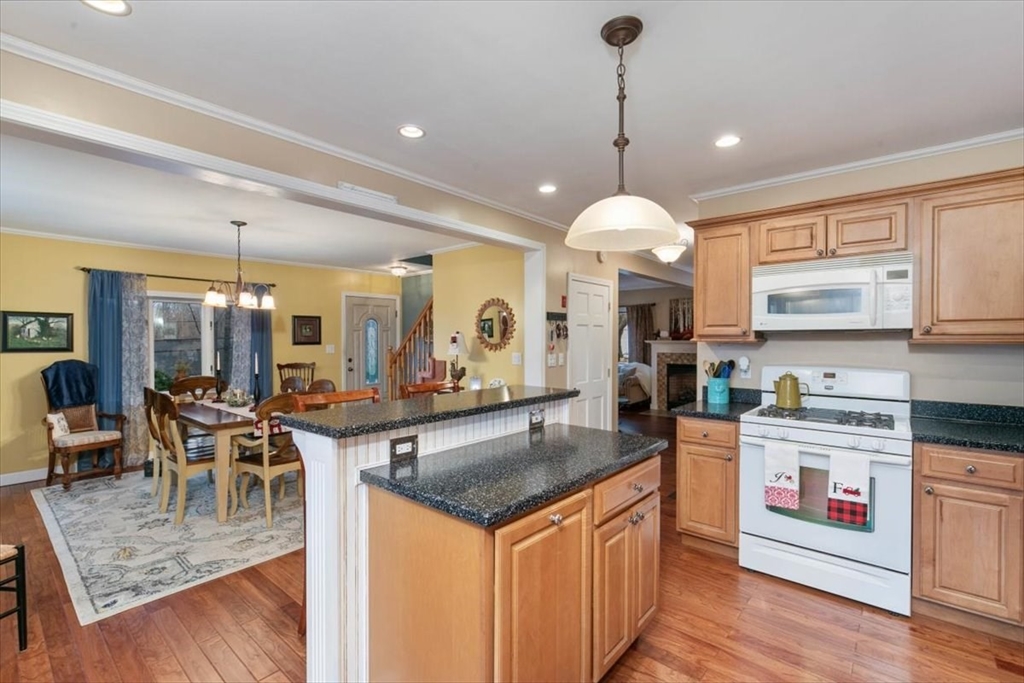 28 Whittier Road Haverhill, MA 01830 - Photo 18 of 38 Gallery Image 18