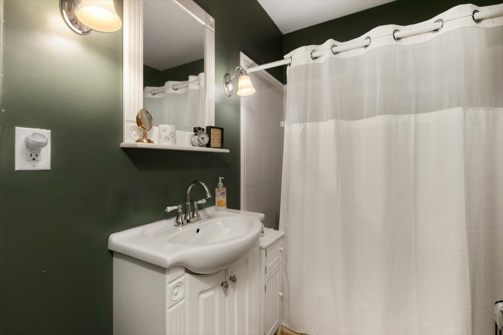 28 Whittier Road Haverhill, MA 01830 - Photo 21 of 38 Gallery Image 21