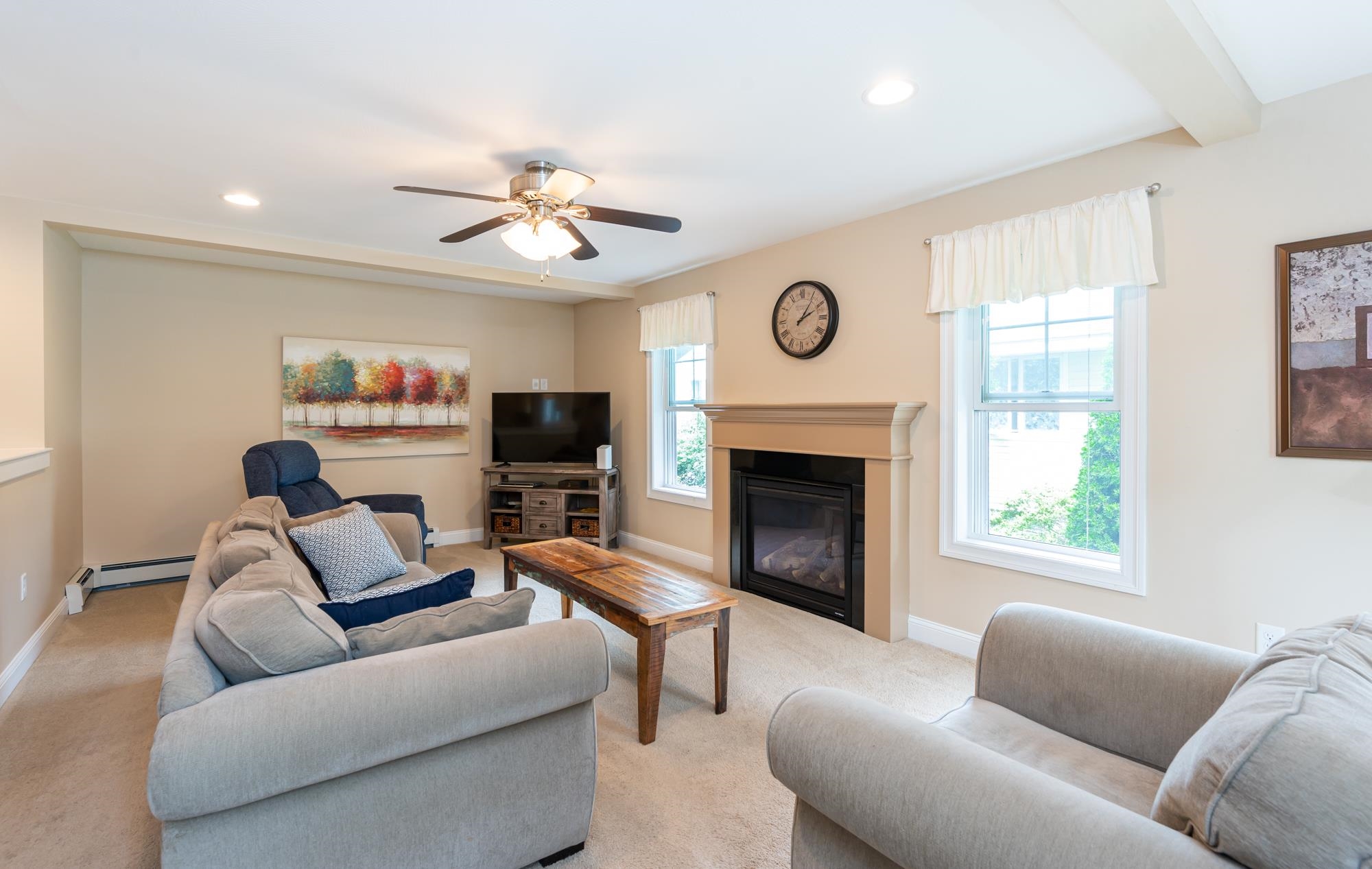 94 Robinson Road Nashua, NH 03060 - Photo 17 of 40