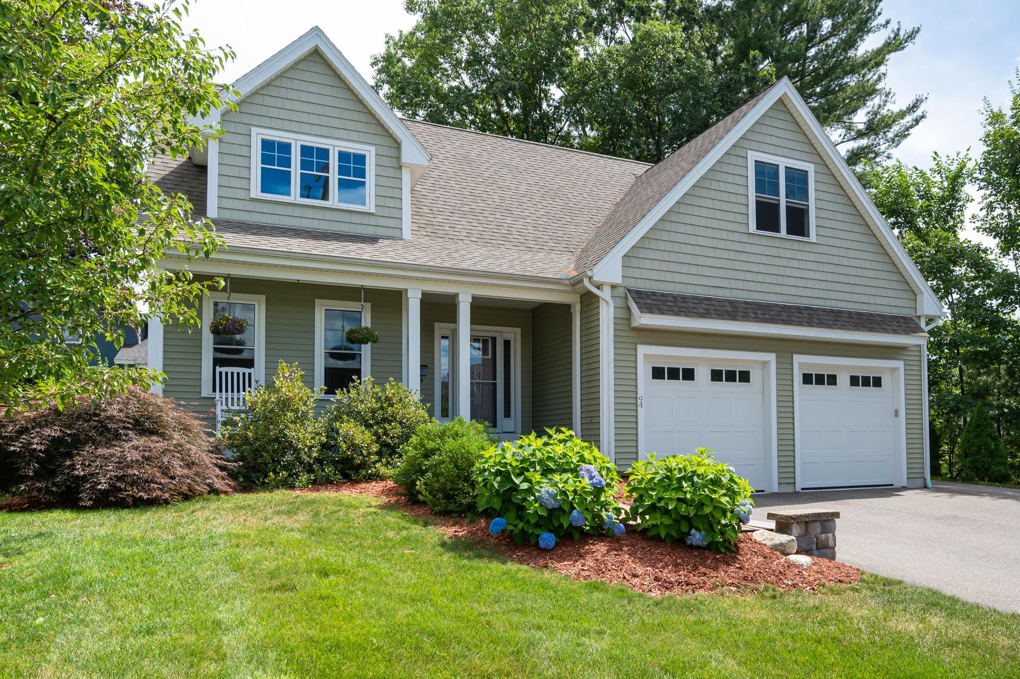 94 Robinson Road Nashua, NH 03060 - Photo 2 of 40