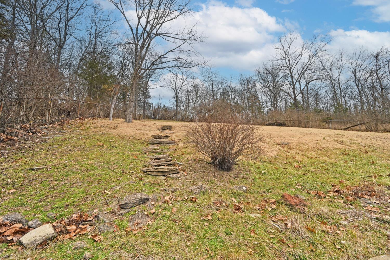 6020 Sheed Road Cincinnati, OH 45247 - Photo 40 of 44 Gallery Image 40
