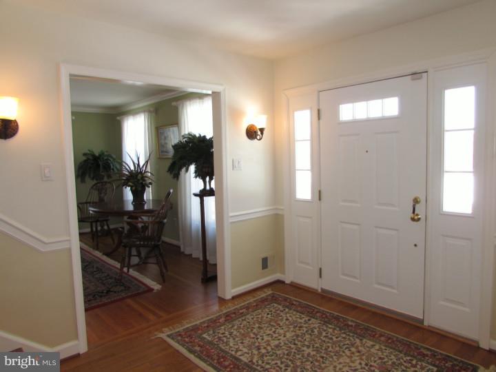 1746 Weedon Road Wayne, PA 19087 - Photo 2 of 25 Foyer