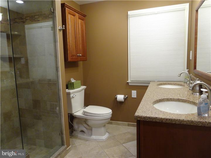 1746 Weedon Road Wayne, PA 19087 - Photo 20 of 25 Bathroom