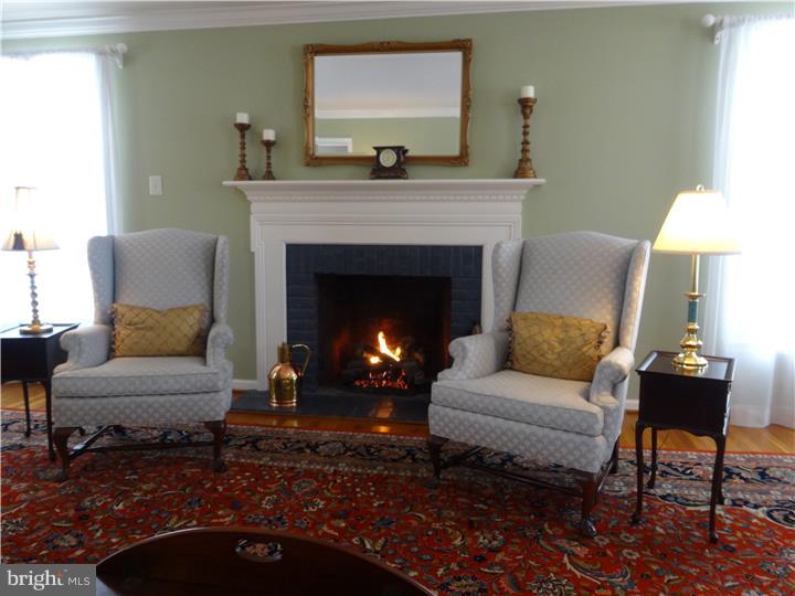 1746 Weedon Road Wayne, PA 19087 - Photo 4 of 25 Living Room