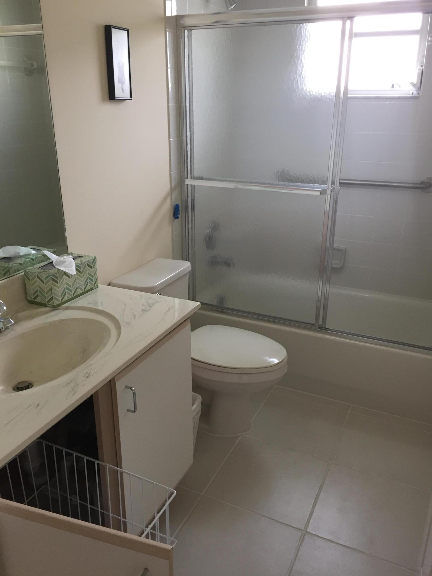 176 Cove Road Greenacres, FL 33413 - Photo 12 of 66 Guest bathroom