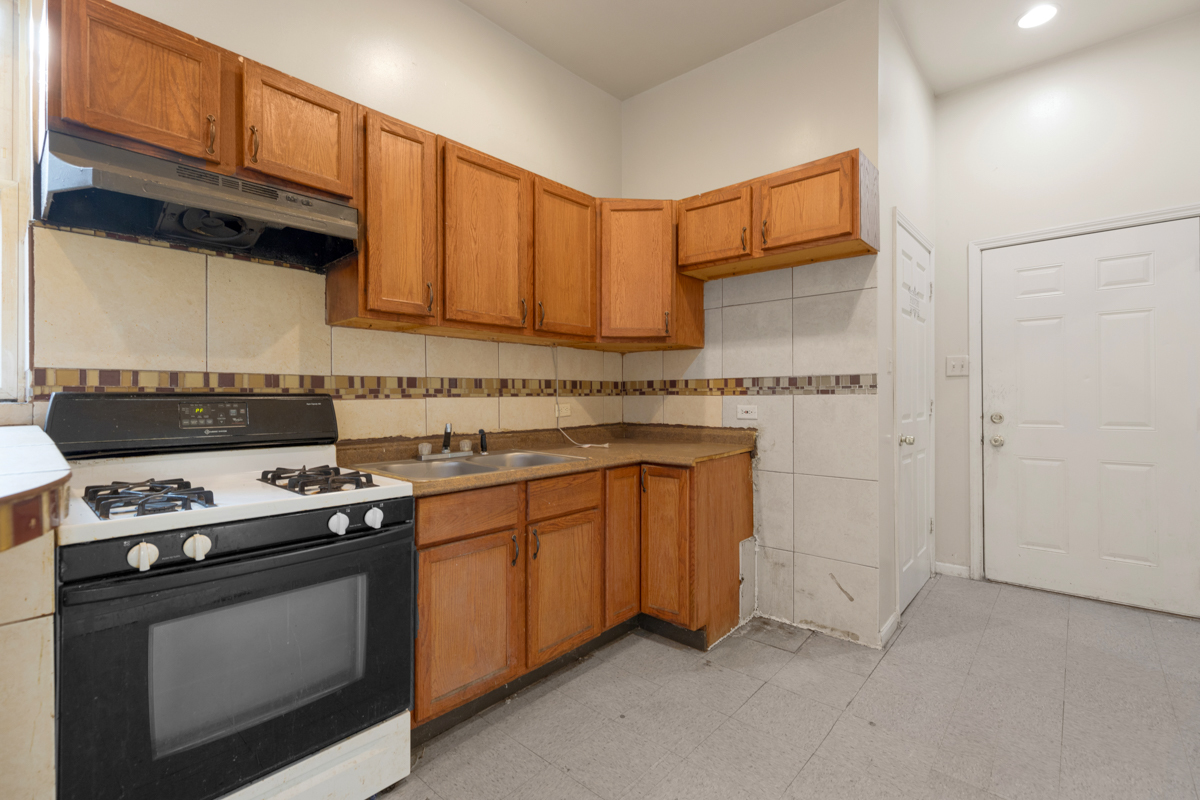 1640 South Pulaski Road Chicago, IL 60623 - Photo 15 of 24