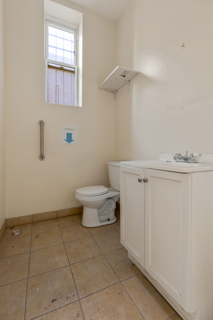 1640 South Pulaski Road Chicago, IL 60623 - Photo 8 of 24