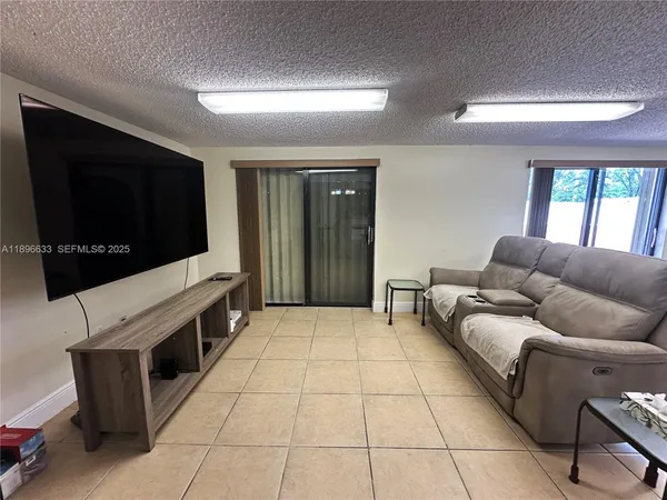 $3,400 | 3730 Alcantara Avenue, Unit 69F, Doral, FL 33178