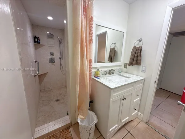 $3,400 | 3730 Alcantara Avenue, Unit 69F, Doral, FL 33178
