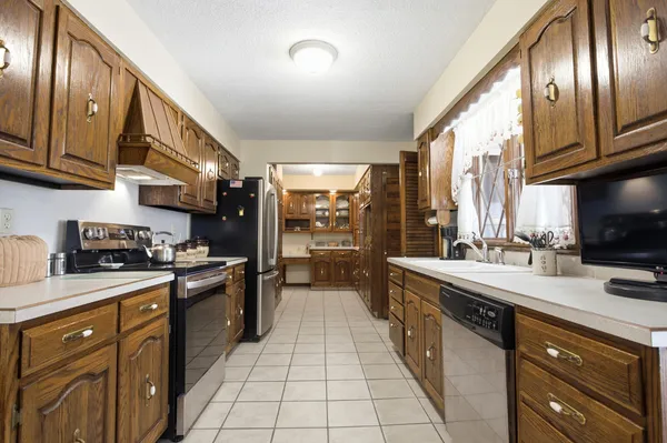 $214,900 | 208 Water Street, Kansas, IL 61933