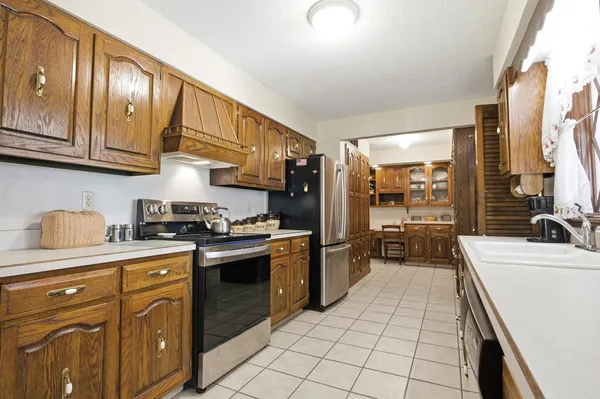 $214,900 | 208 Water Street, Kansas, IL 61933