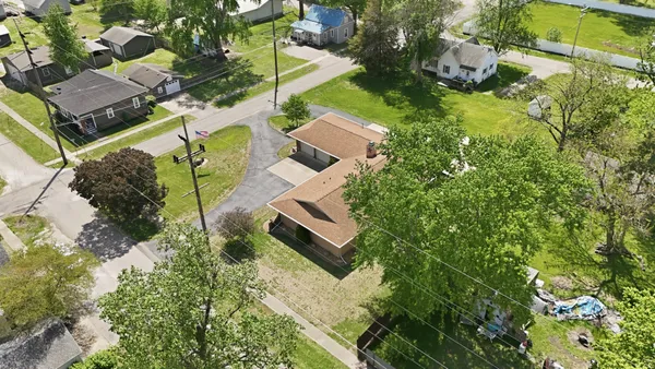 $214,900 | 208 Water Street, Kansas, IL 61933