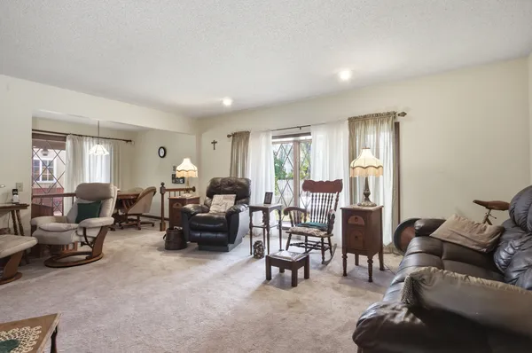 $214,900 | 208 Water Street, Kansas, IL 61933