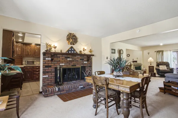 $214,900 | 208 Water Street, Kansas, IL 61933