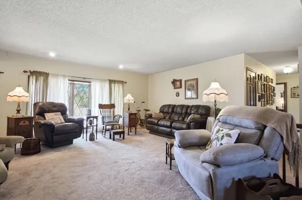 $214,900 | 208 Water Street, Kansas, IL 61933