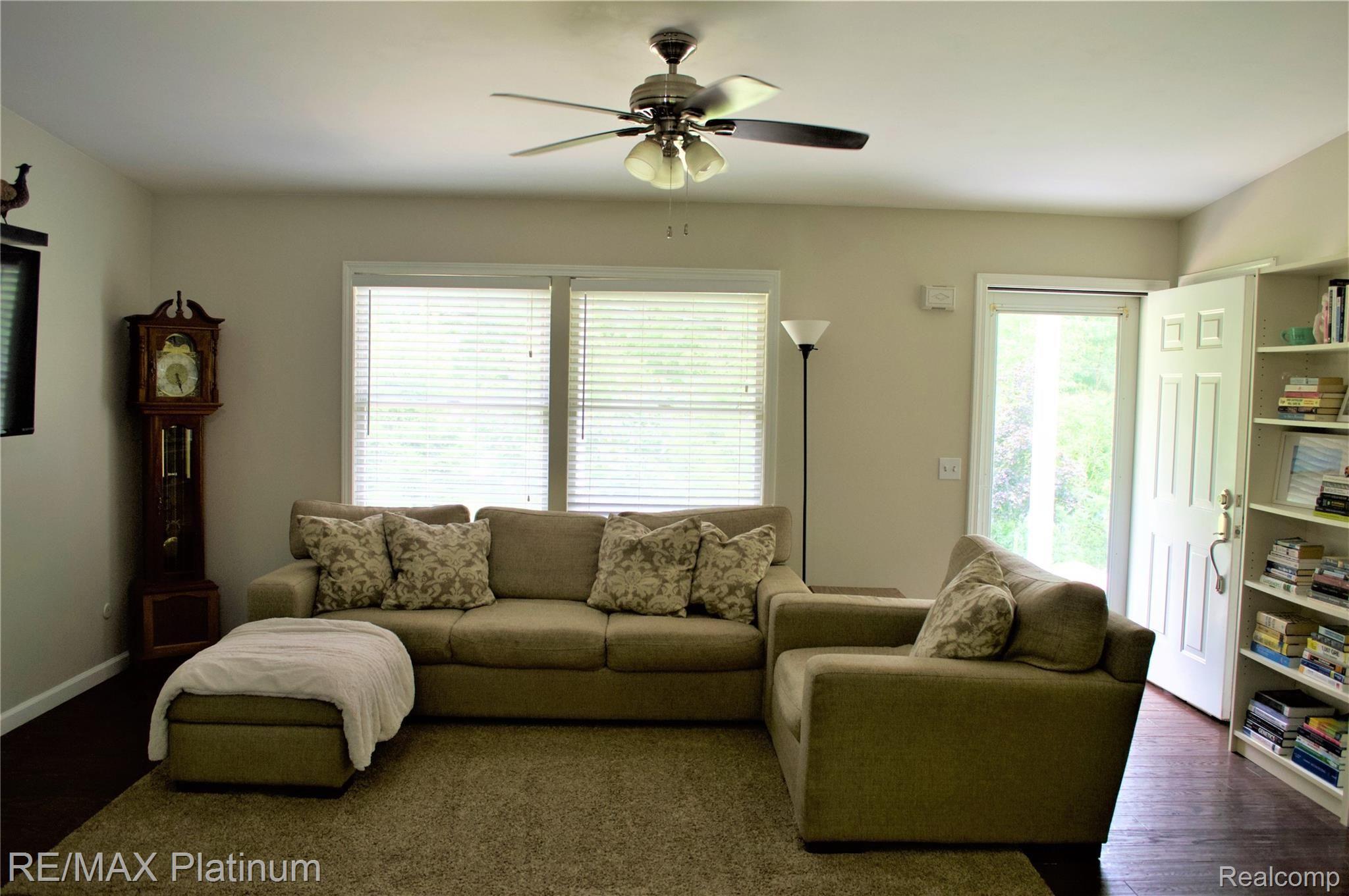 4035 Stamper Way Howell, MI 48855 - Photo 3 of 15 Living Room.jpg